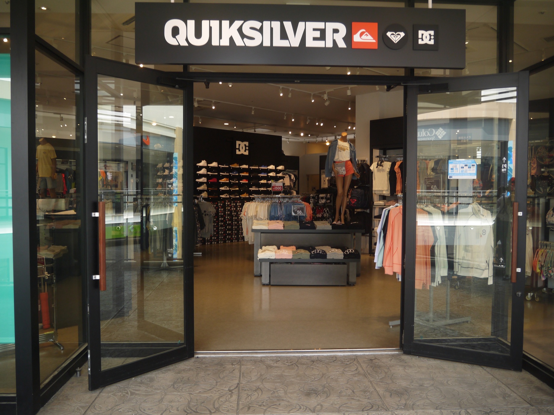 QUIKSILVER FACTORY OUTLET STORE 三井アウトレットパーク 入間