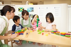 ポピンズナーサリースクール ららテラス HARUMI FLAG