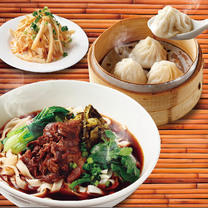 横浜中華街 台湾美食店 886食堂