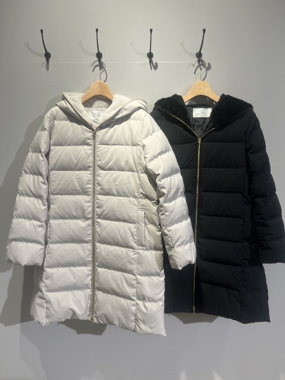 カラーはベーシックの2色展開！