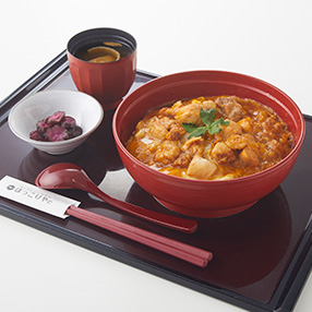 増し増しお肉の比内地鶏の親子丼