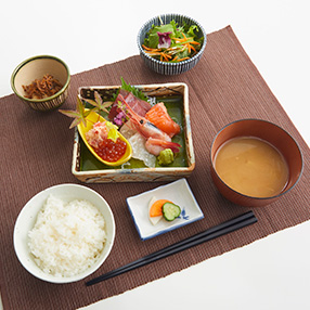 特選刺身定食（6種盛り）