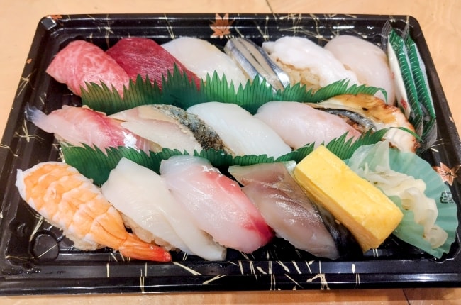 本まぐろ中とろ入り16貫