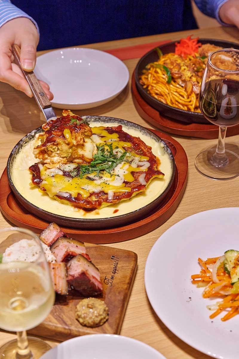 Okonomiyaki Yukari, a okonomiyaki bistro specializing in flour Okonomiyaki YUKARI, has opened on the B1 floor COREDO Muromachi Terrace!