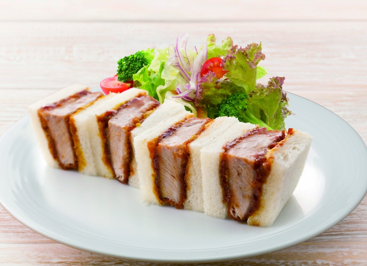 厚片炸里脊肉三明治